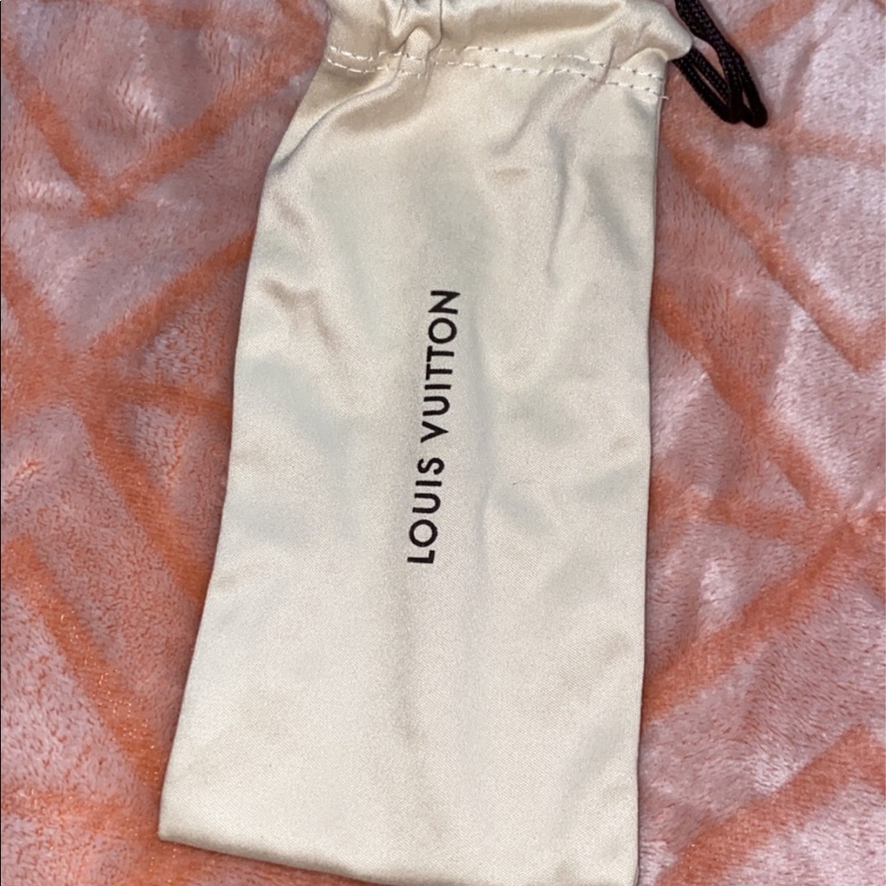 Louis Vuitton shade box only